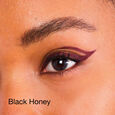 High Impact&trade; Zestaw: tusz do rzes Volume Total 10 ml + pomadka Almost Lipstick&trade; Black Honey 1,2 g + zelowy eyeliner Intense Black