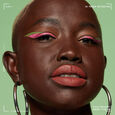 Vivid Bright Farbiger, matter fl&uuml;ssiger Eyeliner