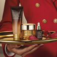 Soin Revitalizing Supreme+ Zestaw z kremem nawilzajacym odmladzajacym 50 ml + 2 produkty