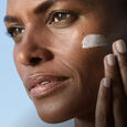 The Moisturizing Soft Cream La Mer