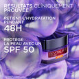 Revitalift Filler Denn&iacute; omlazuj&iacute;c&iacute; kr&eacute;m pro plnej&scaron;&iacute; plet SPF50 pro v&scaron;echny typy pleti 50 ml