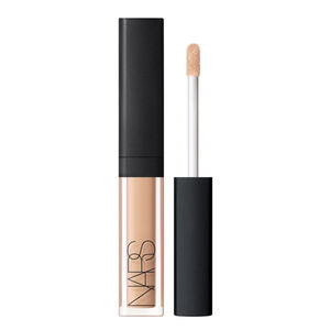 Mini Radiant Creamy Concealer Multi-Purpose Concealer with a Radiant Finish and Long-Lasting Wear, 1.4 ml
