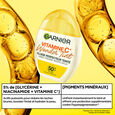 SkinActive Vitamine C SPF50+ Wonder Tint Claire sz&iacute;nezett bork&eacute;pt&ouml;k&eacute;letes&iacute;to fluid