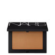 Light Reflecting Setting Pressed Powder Nars