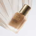 Mini Double Wear Base de maquillaje de larga duraci&oacute;n que no se transfiere, SPF 10, 15 ml