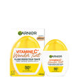 SkinActive Vitamine C SPF50+ Wonder Tint Claire sz&iacute;nezett bork&eacute;pt&ouml;k&eacute;letes&iacute;to fluid