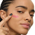 Make Me Blush Blush em creme luminoso com efeito esculpido