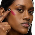 Make Me Blush Leuchtendes Creme-Rouge mit konturierendem Effekt