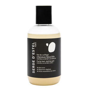 Cheveux Boucl&eacute;s