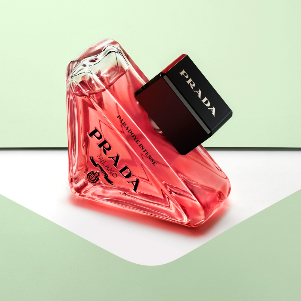 Prada Paradoxe Intense, la nouvelle Eau de Parfum rechargeable Prada