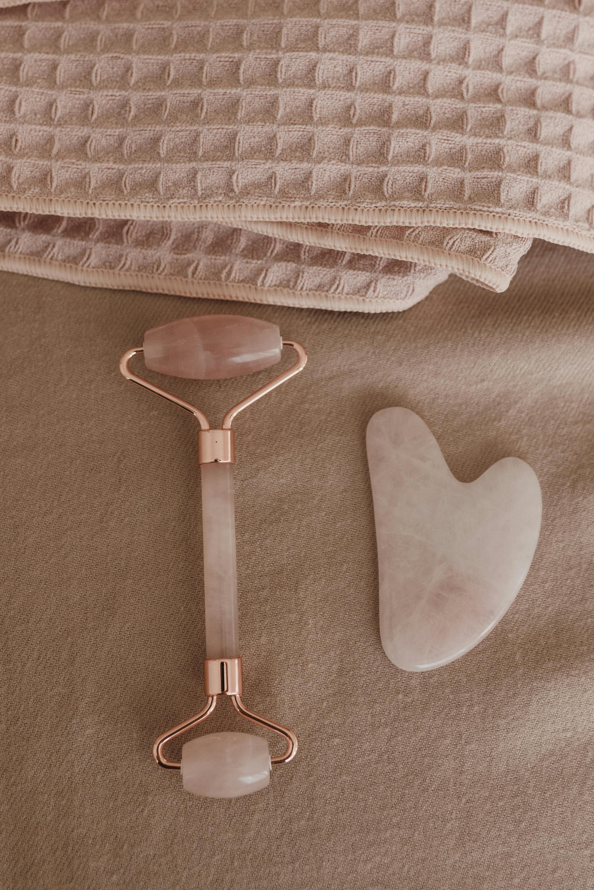 image gua sha