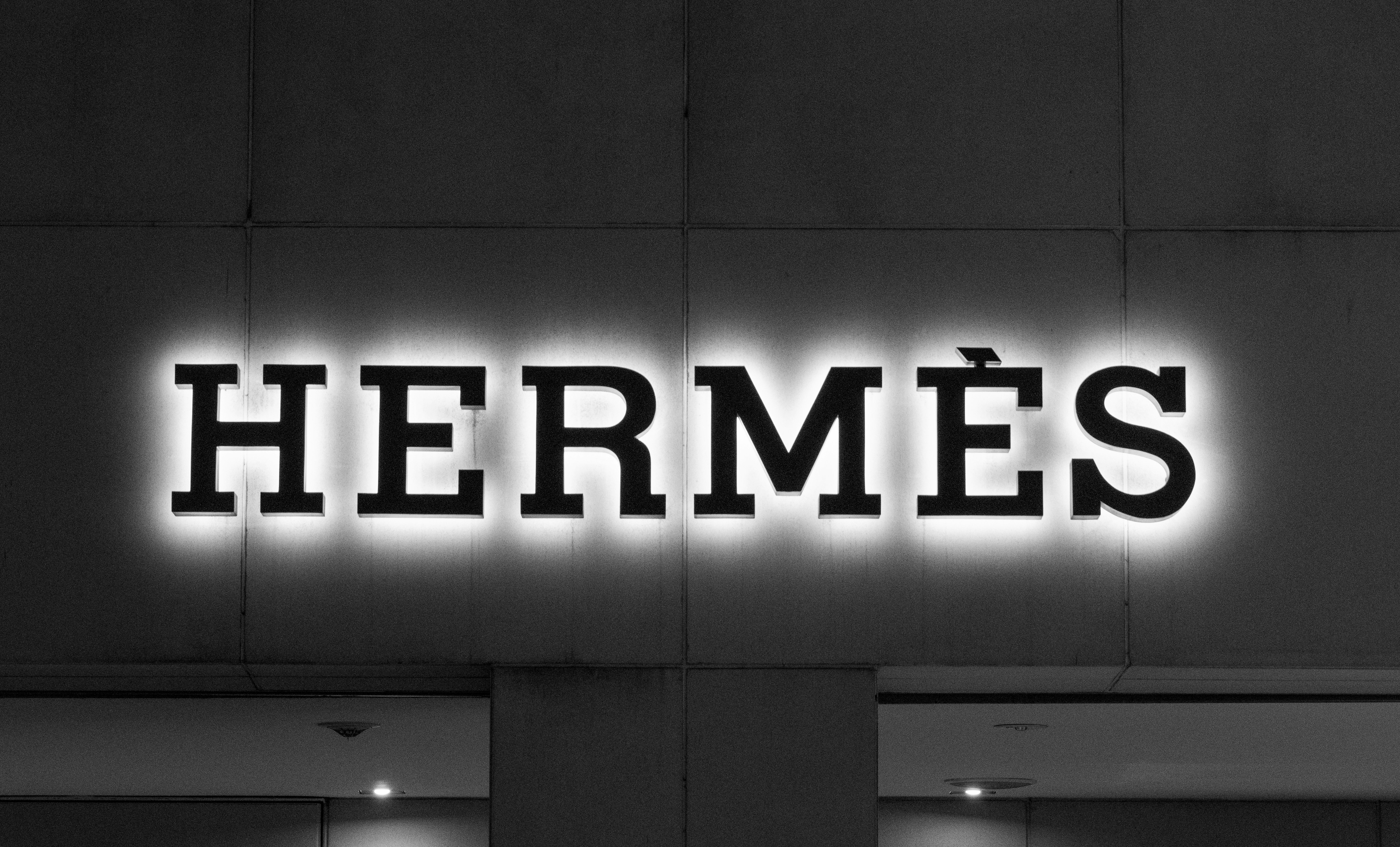 banner Hermès