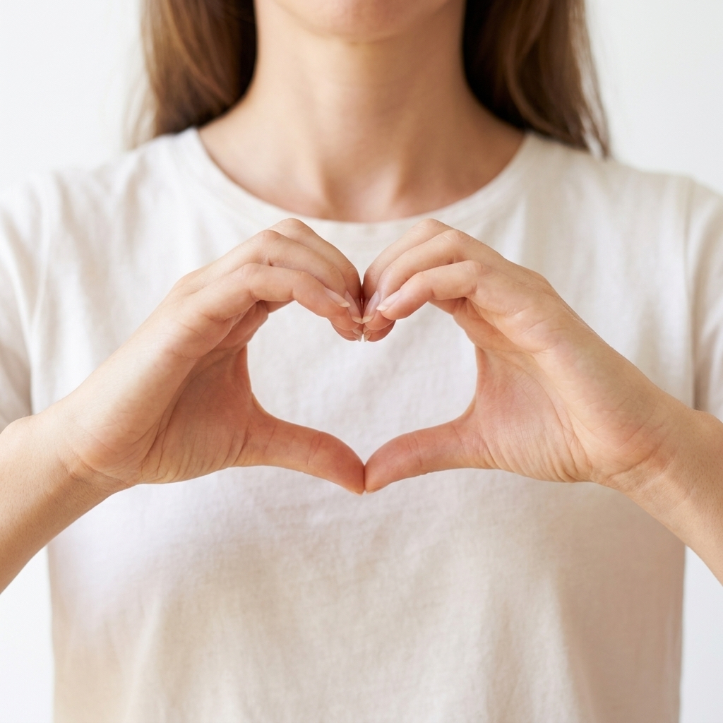 femme coeur main