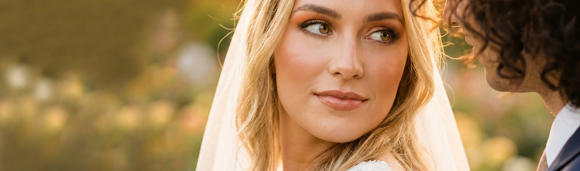 banner femmes yeux marrons